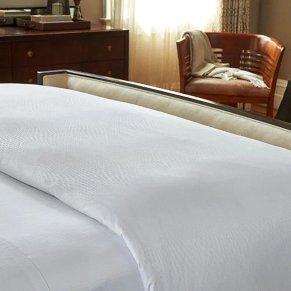 NIB JW Marriott Hotel King Size Duvet Cover - Pisces design, White